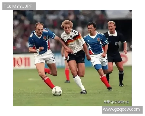 情怀足球星：从球场传奇到时代符号，见证无数梦想与激情的传承